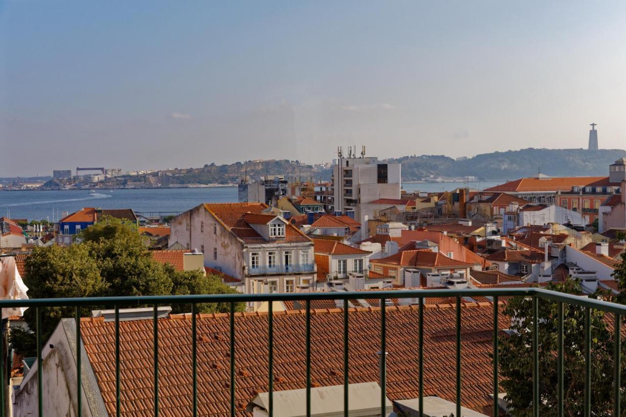 Boutique Chiado Duplex Apartment Lisbon Luaran gambar